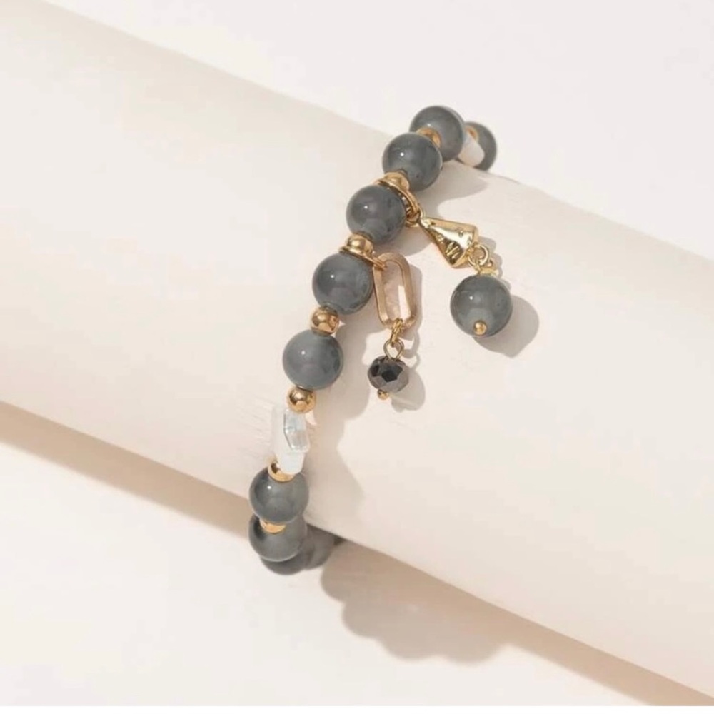 🤍Gray Beaded Crystal Charm Bracelet🤍